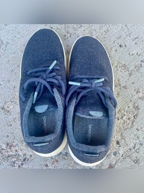 Women’s Allbirds Woolrunners Size 10 - Very Good